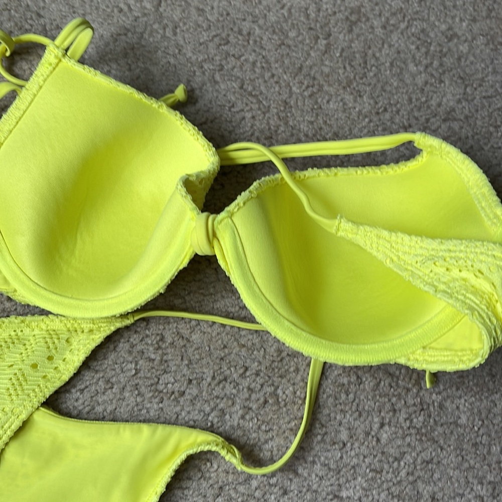 Bikini 👙 set - Picture 2 of 5